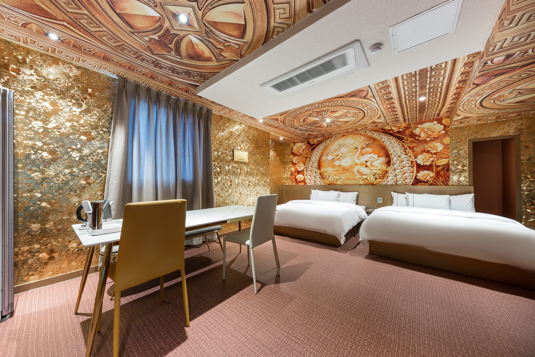 room detail thumbnail 0