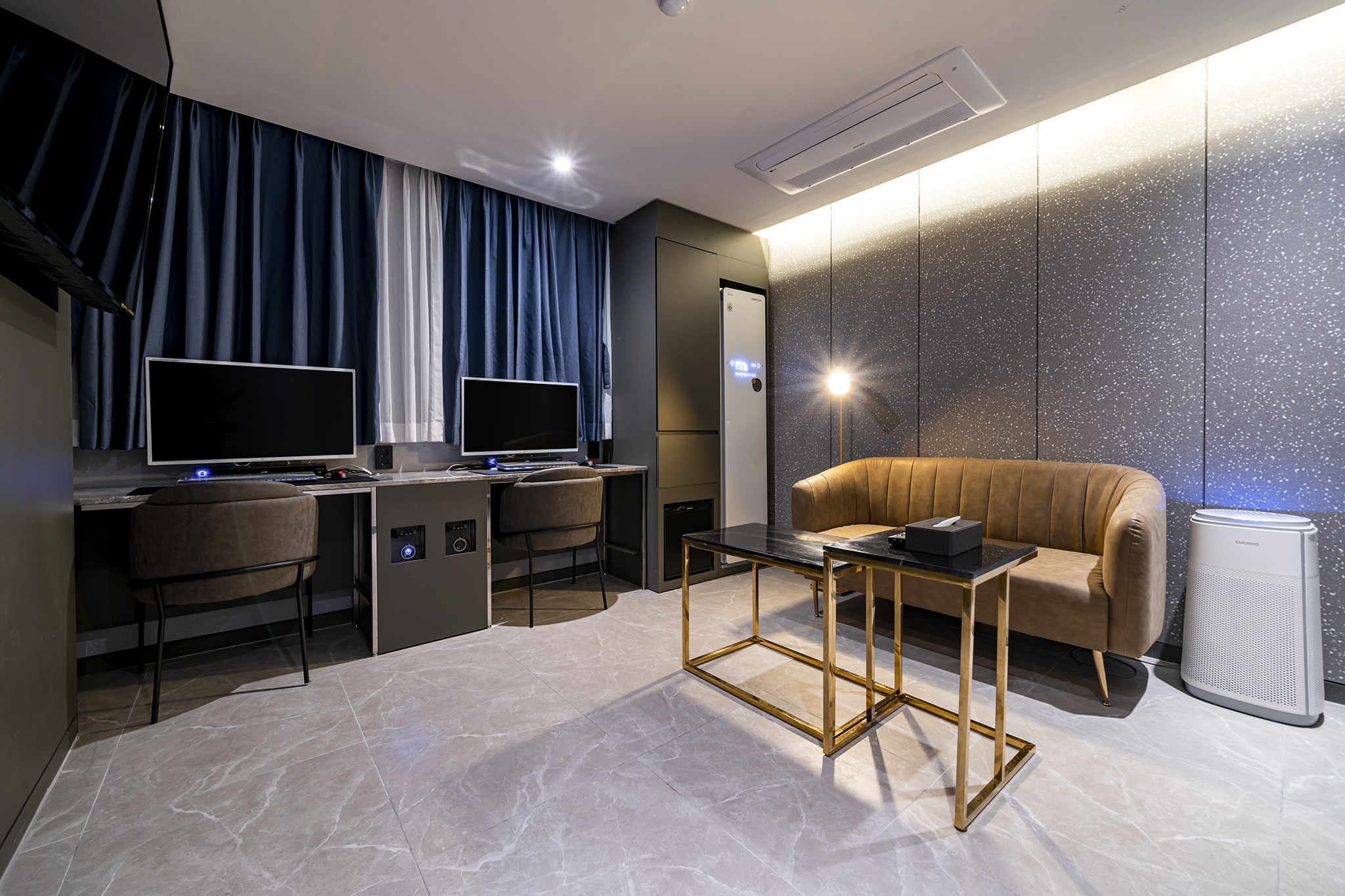 room detail thumbnail 1