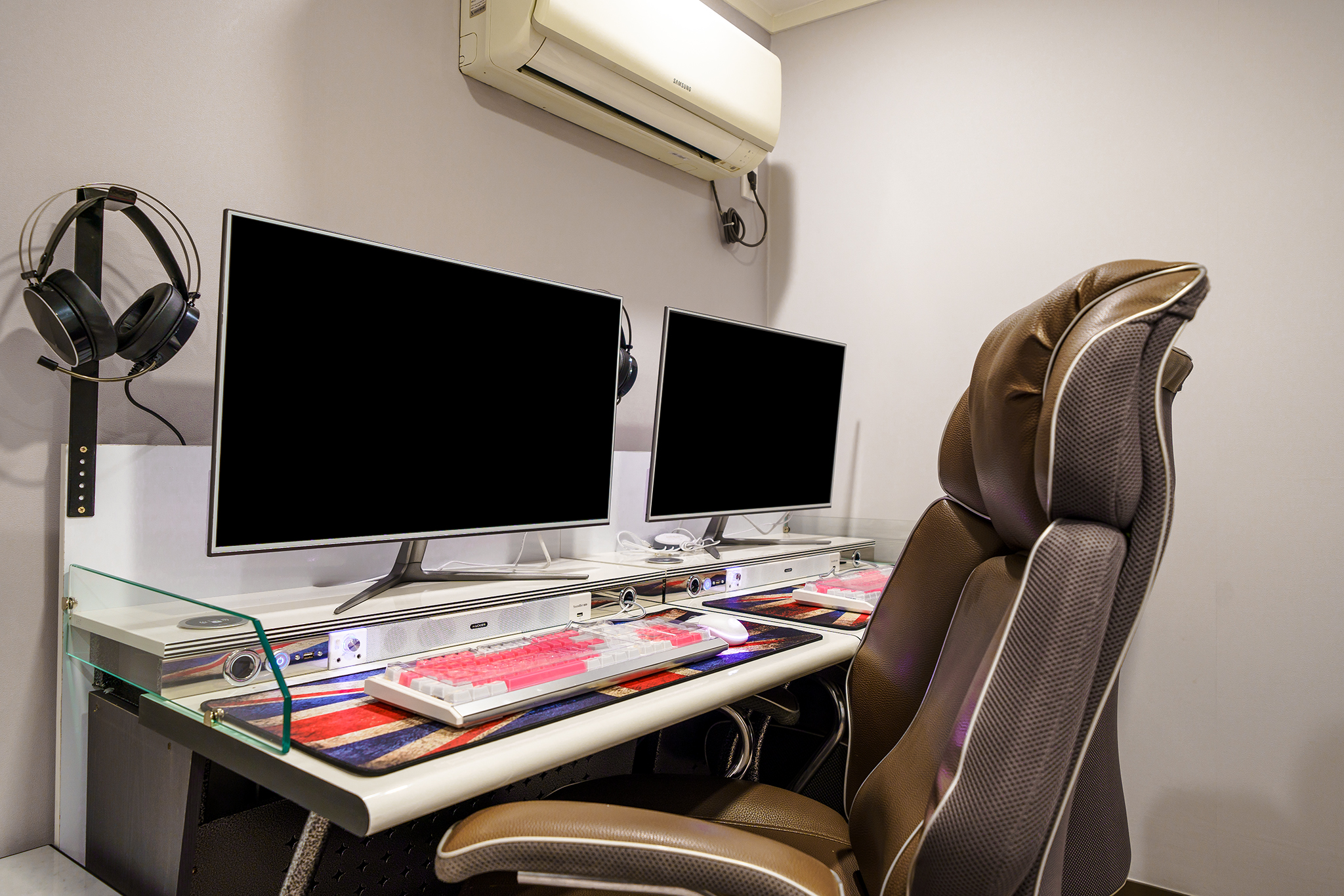 room detail thumbnail 0