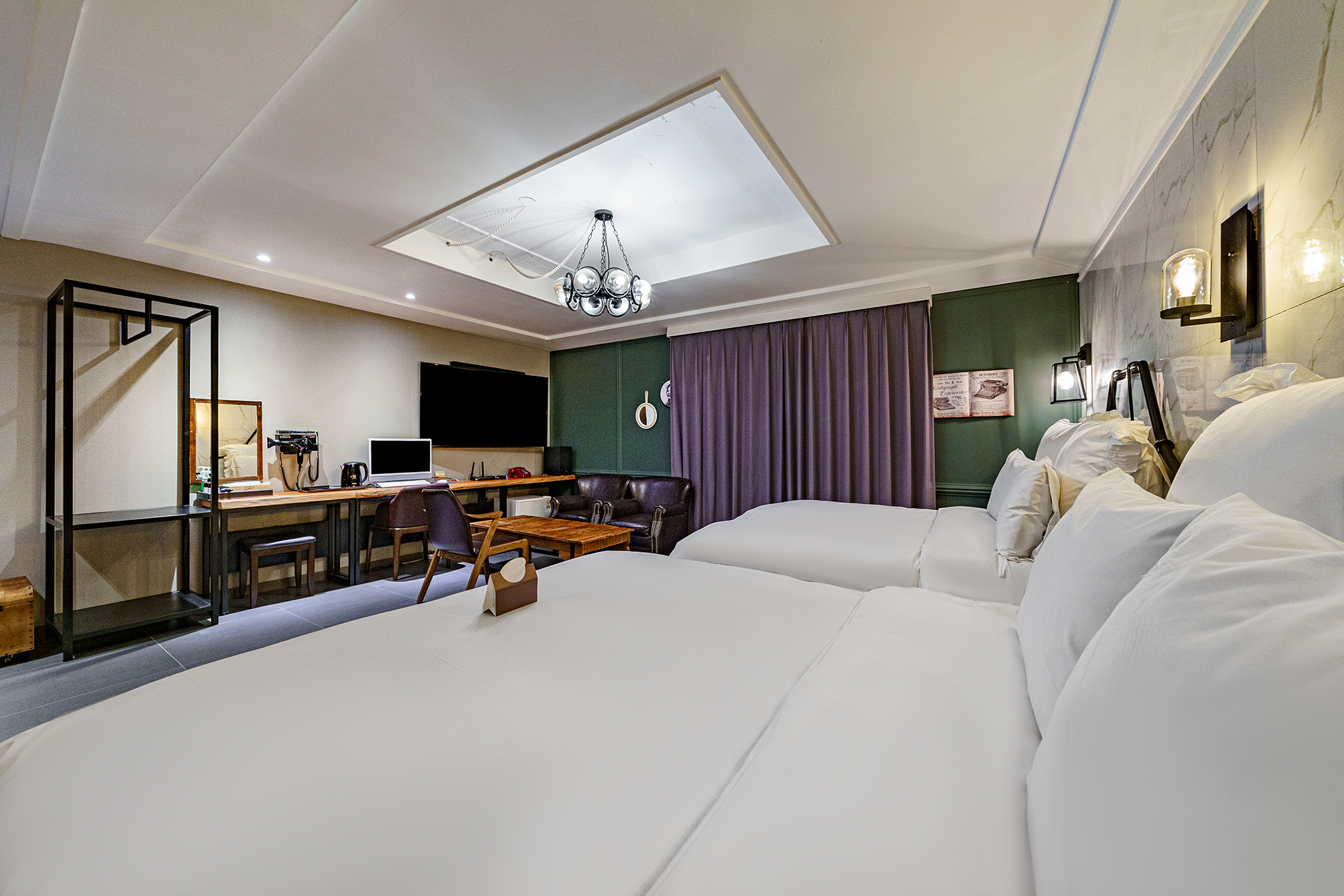 room detail thumbnail 2