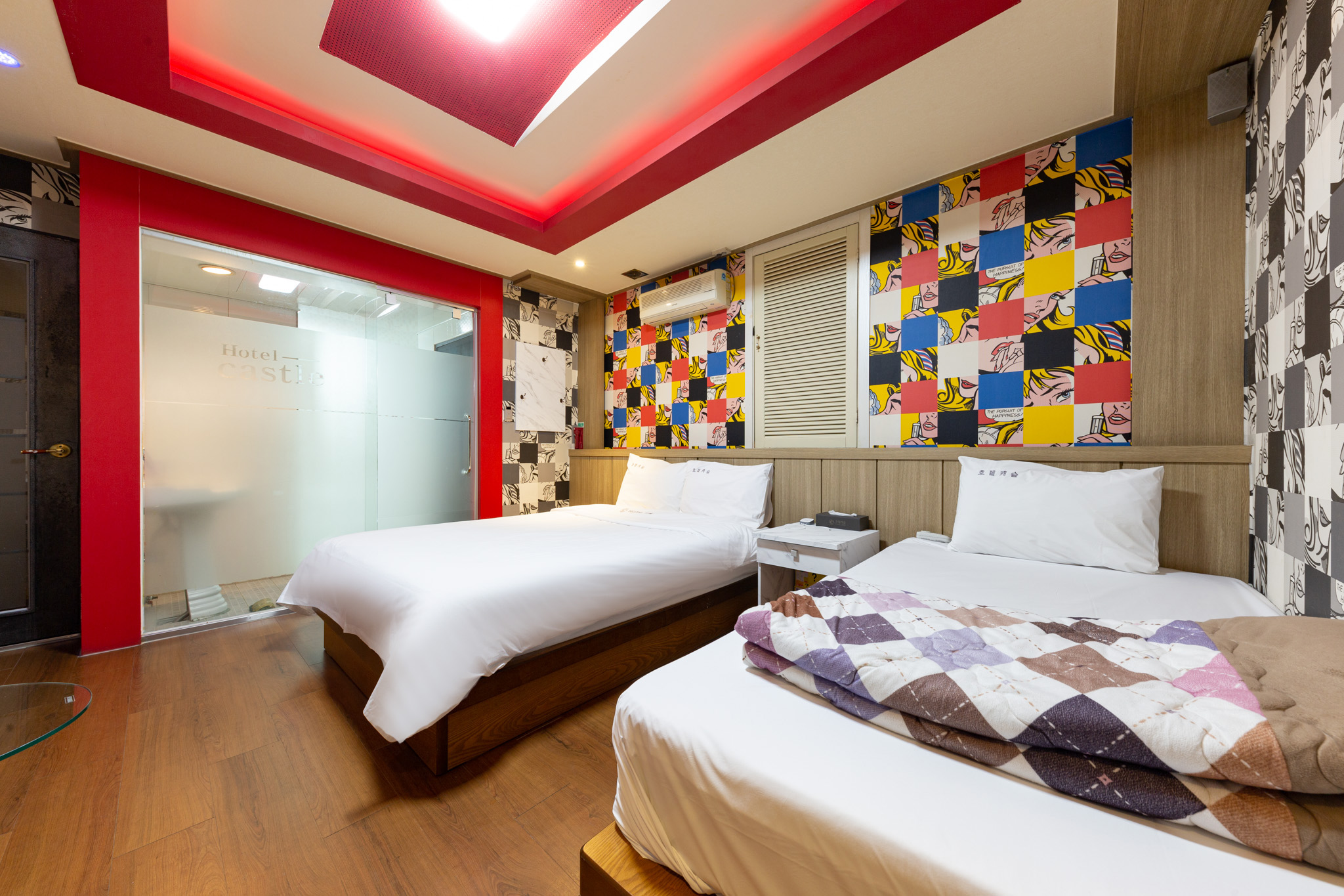 room detail thumbnail 1