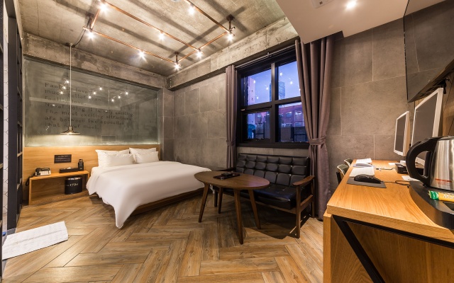 room detail thumbnail 1