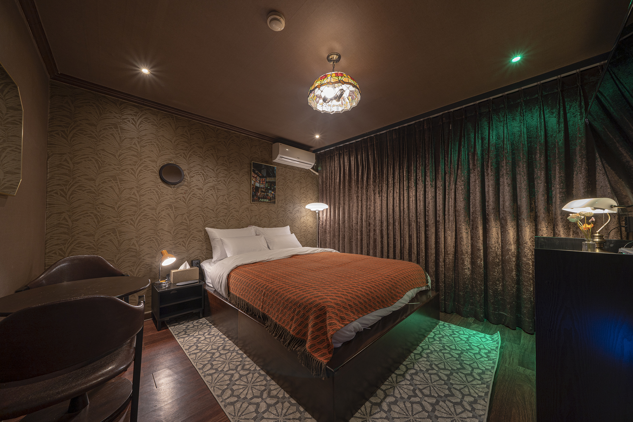 room detail thumbnail 0