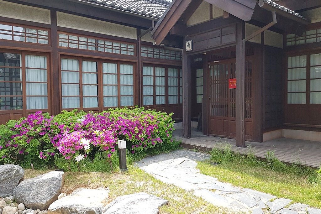 군산 여미랑 외관