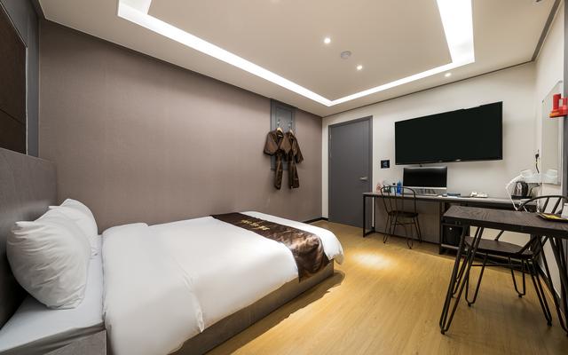 신촌 호텔 서강스테이