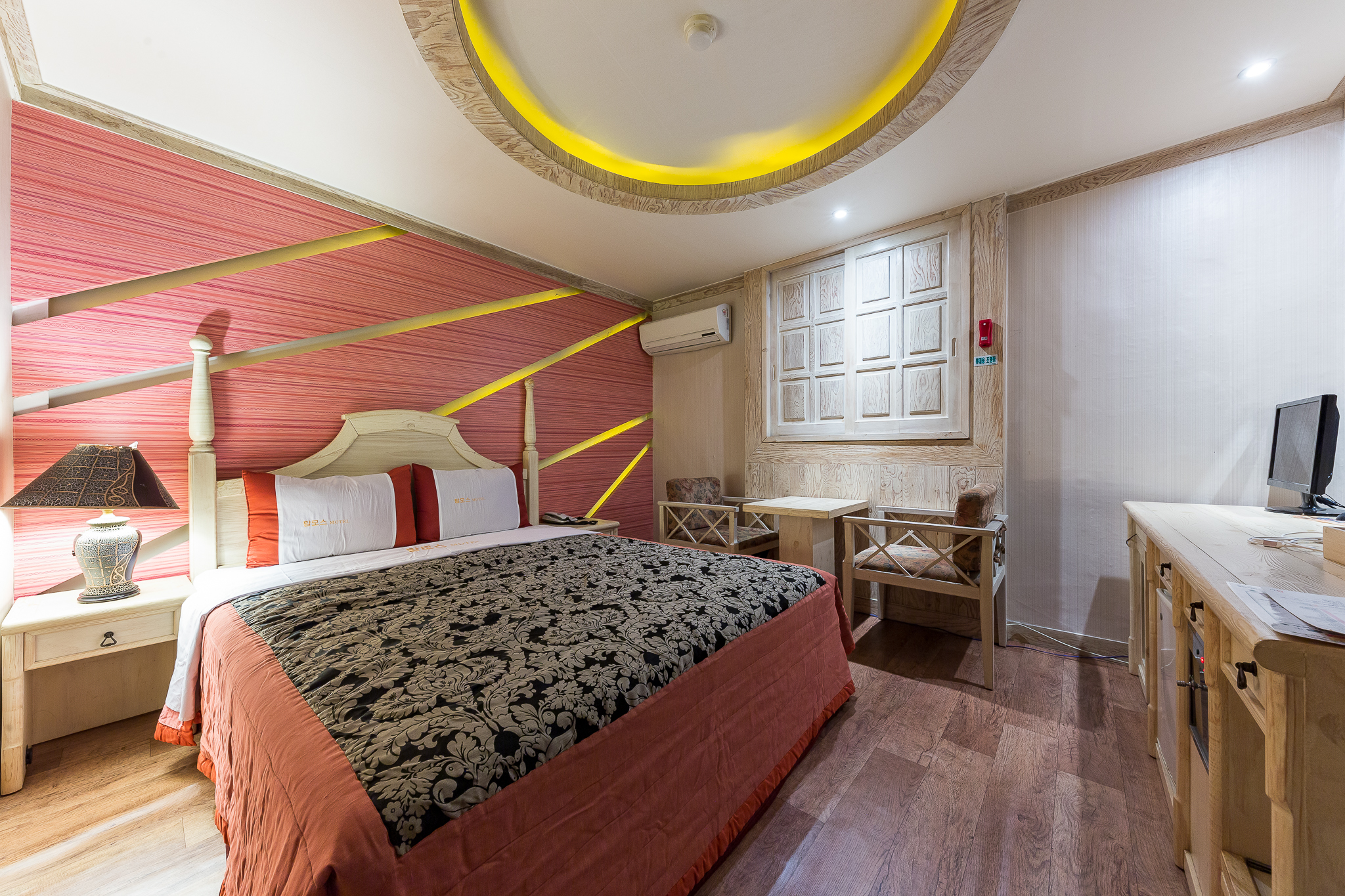 room detail thumbnail 0
