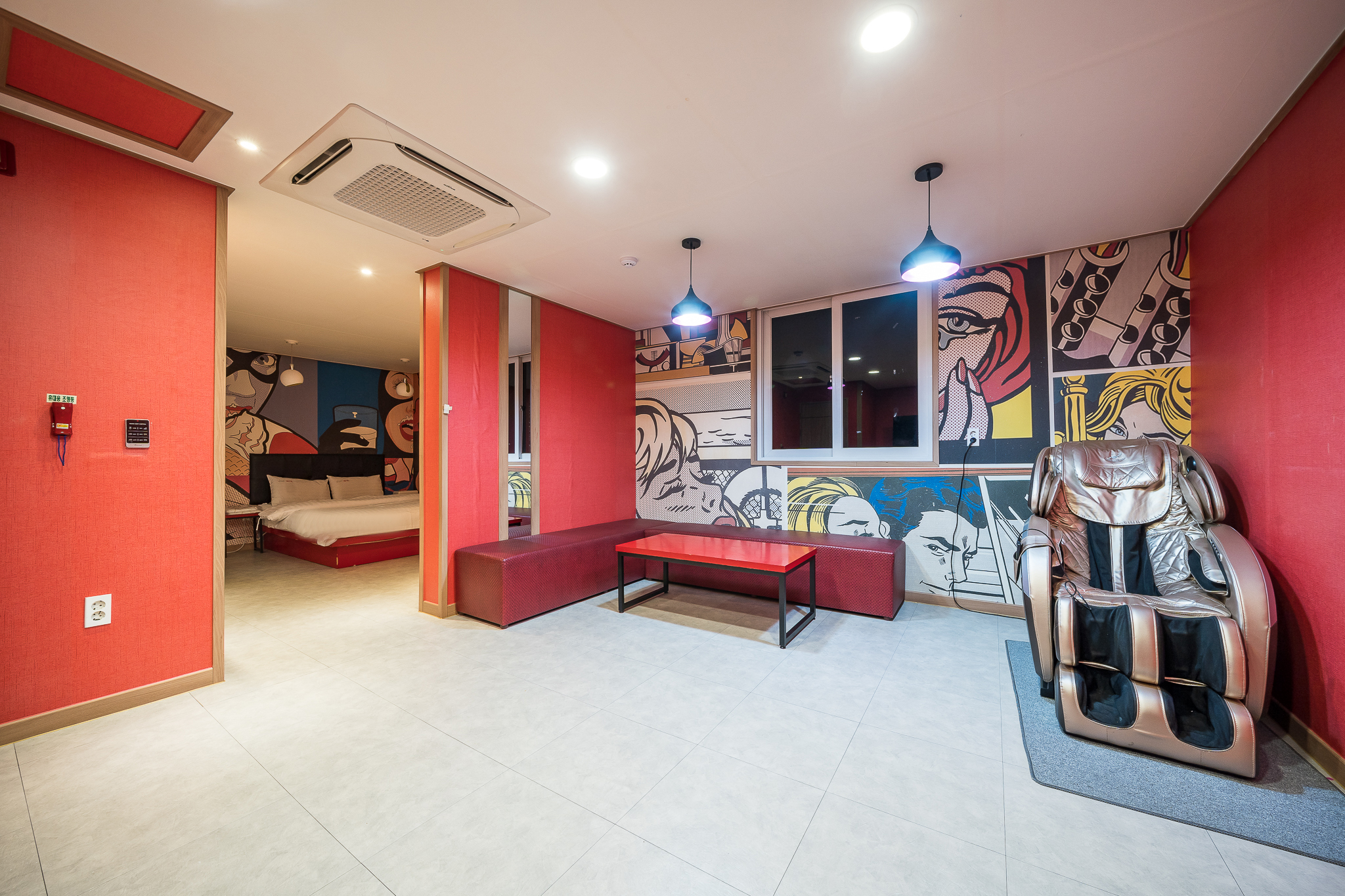 room detail thumbnail 2