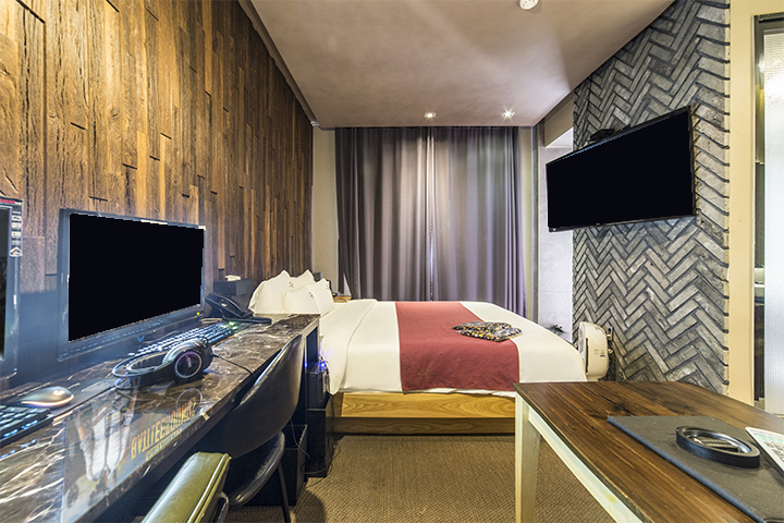 room detail thumbnail 2