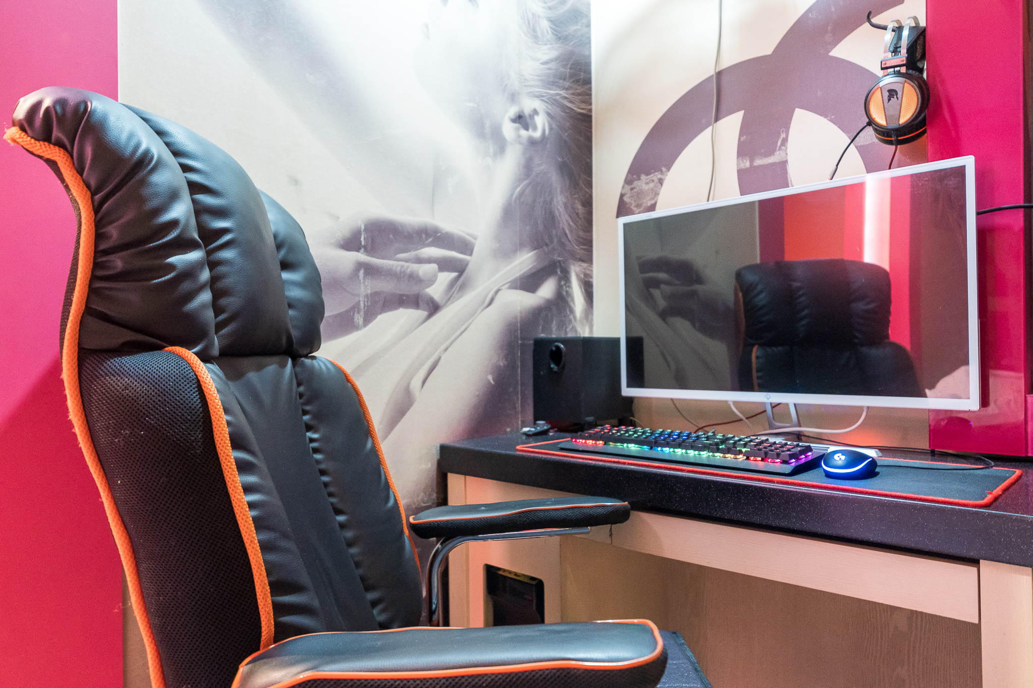 room detail thumbnail 2