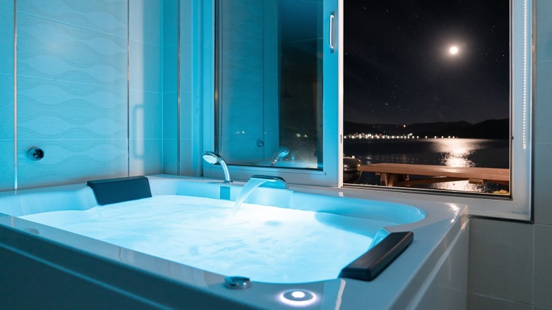 room detail thumbnail 2