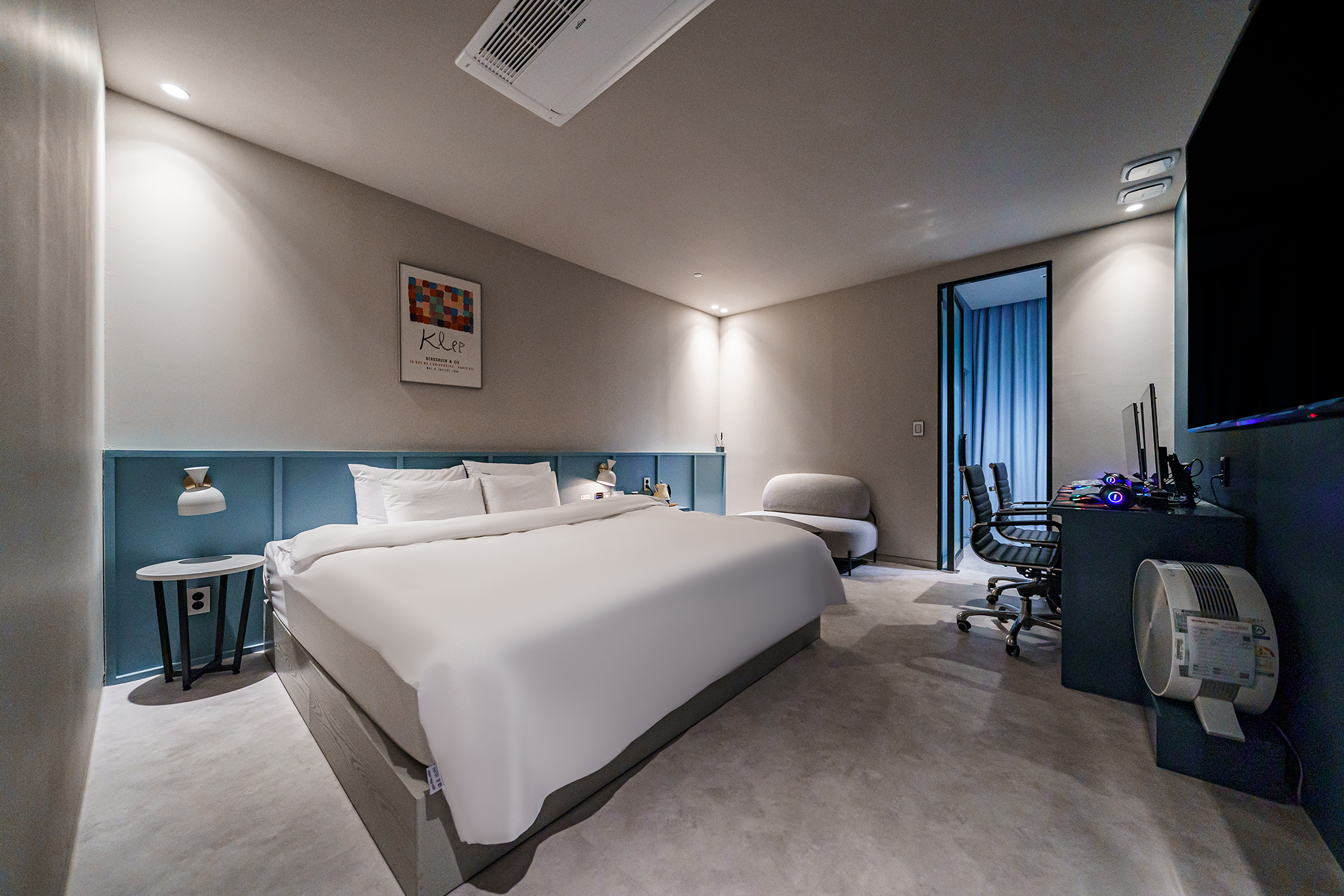 room detail thumbnail 0