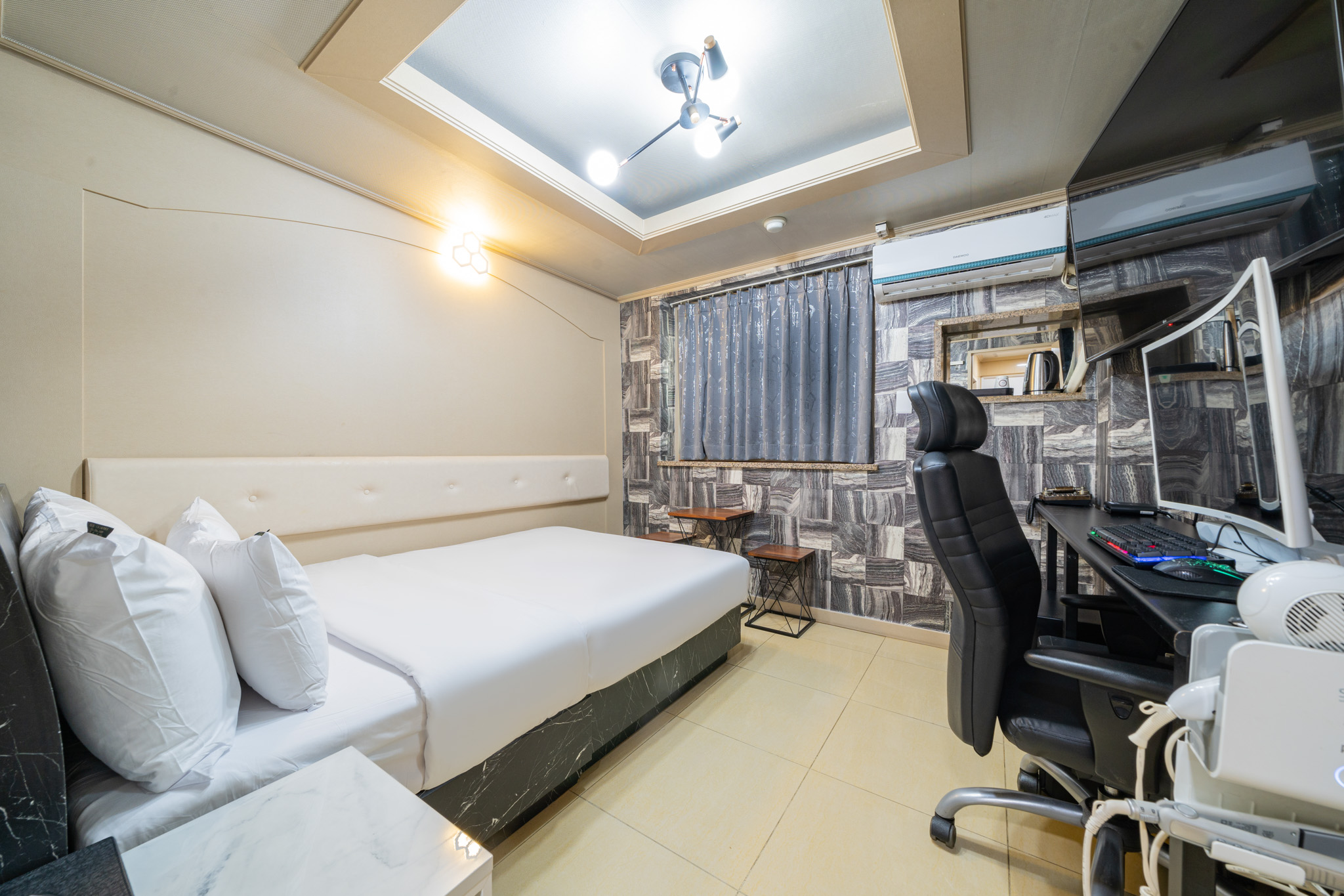 더블룸 - 주차불가(2PC, 넷플릭스 무료 시청 가능, 55\