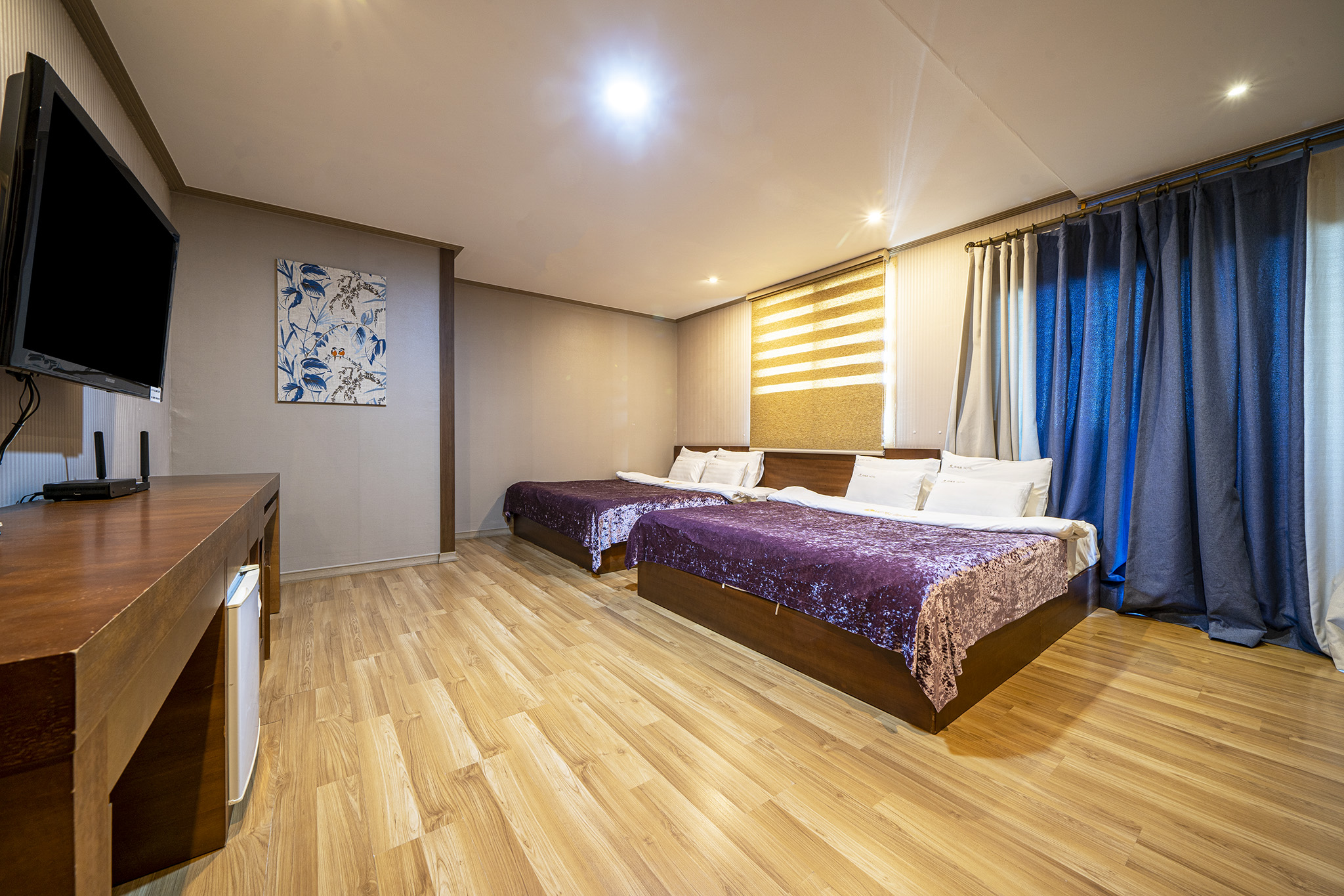 room detail thumbnail 0