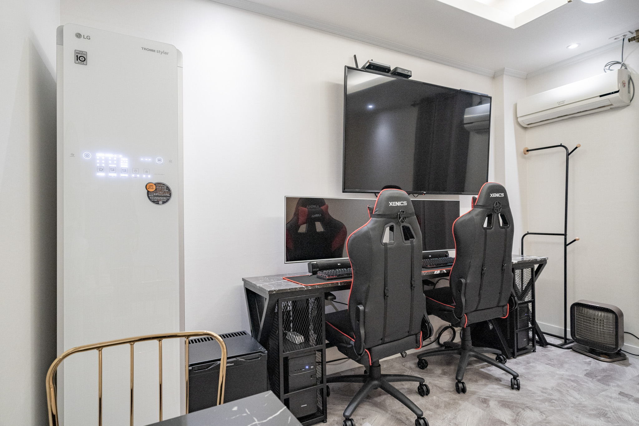 room detail thumbnail 1