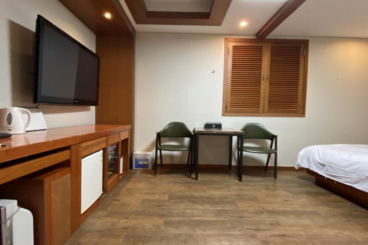 https://yaimg.yanolja.com/v5/2022/03/31/10/6245886d8e6af0.01391408.JPG