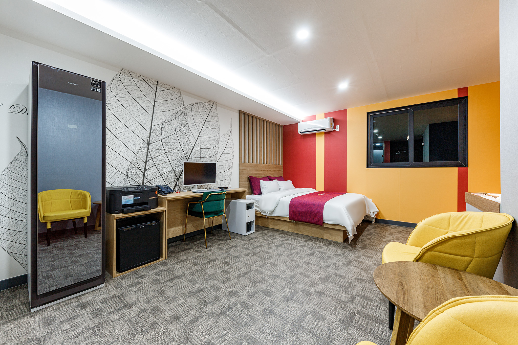room detail thumbnail 1