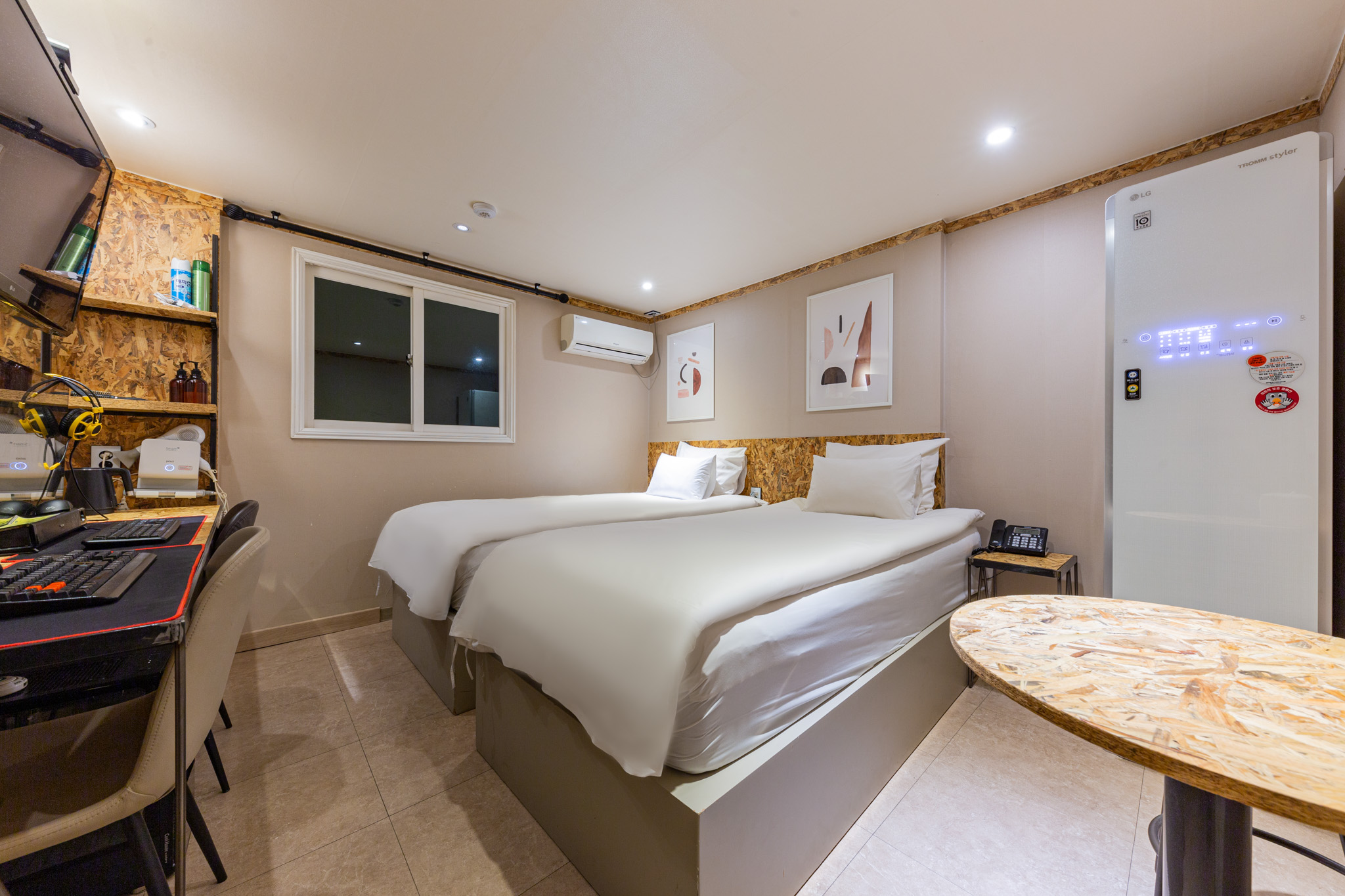 room detail thumbnail 0