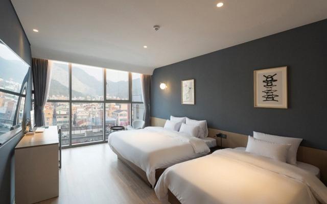 창원 하운드호텔 진해 용원