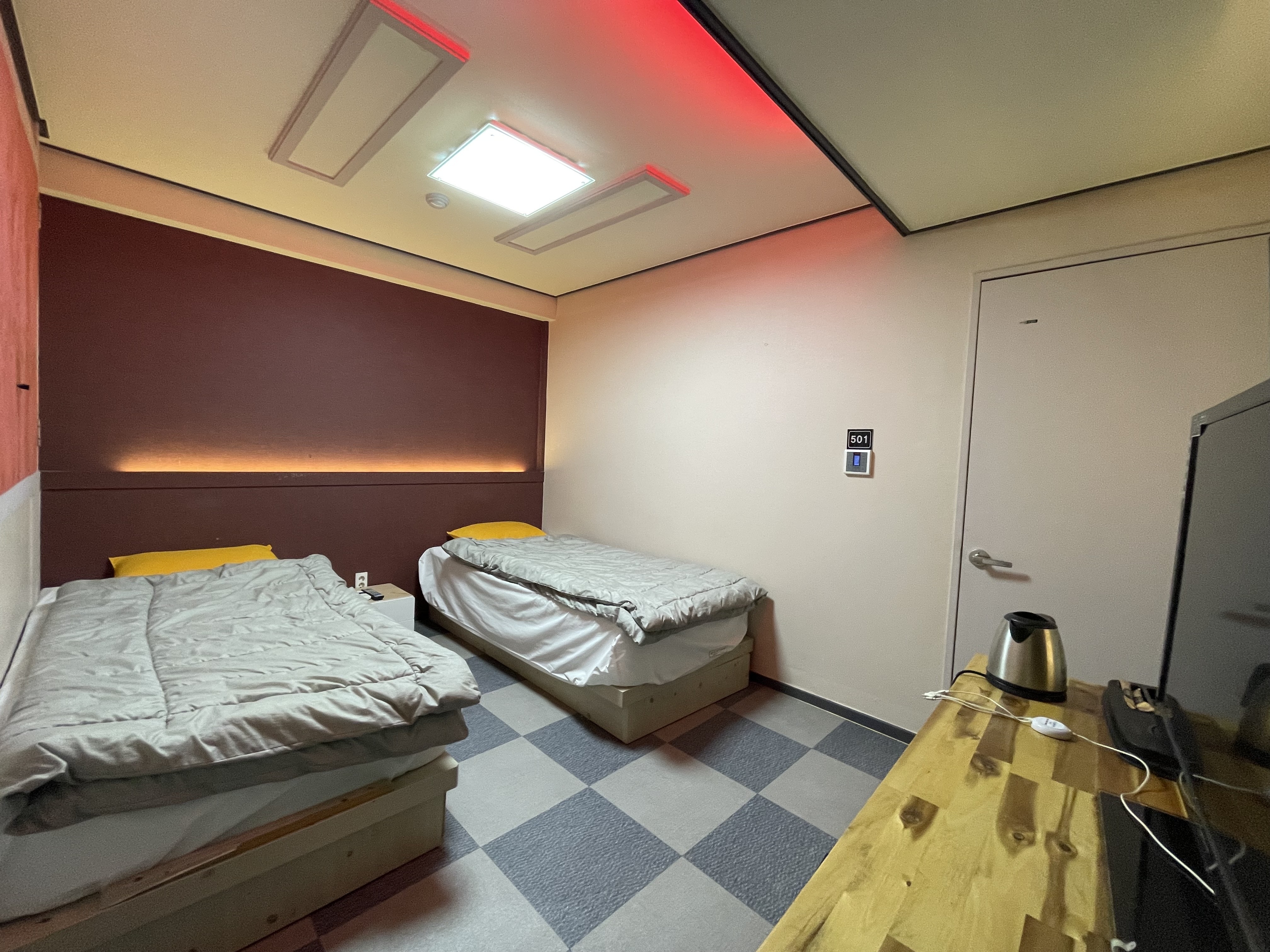 room detail thumbnail 0