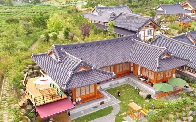 함평 윤슬한옥펜션