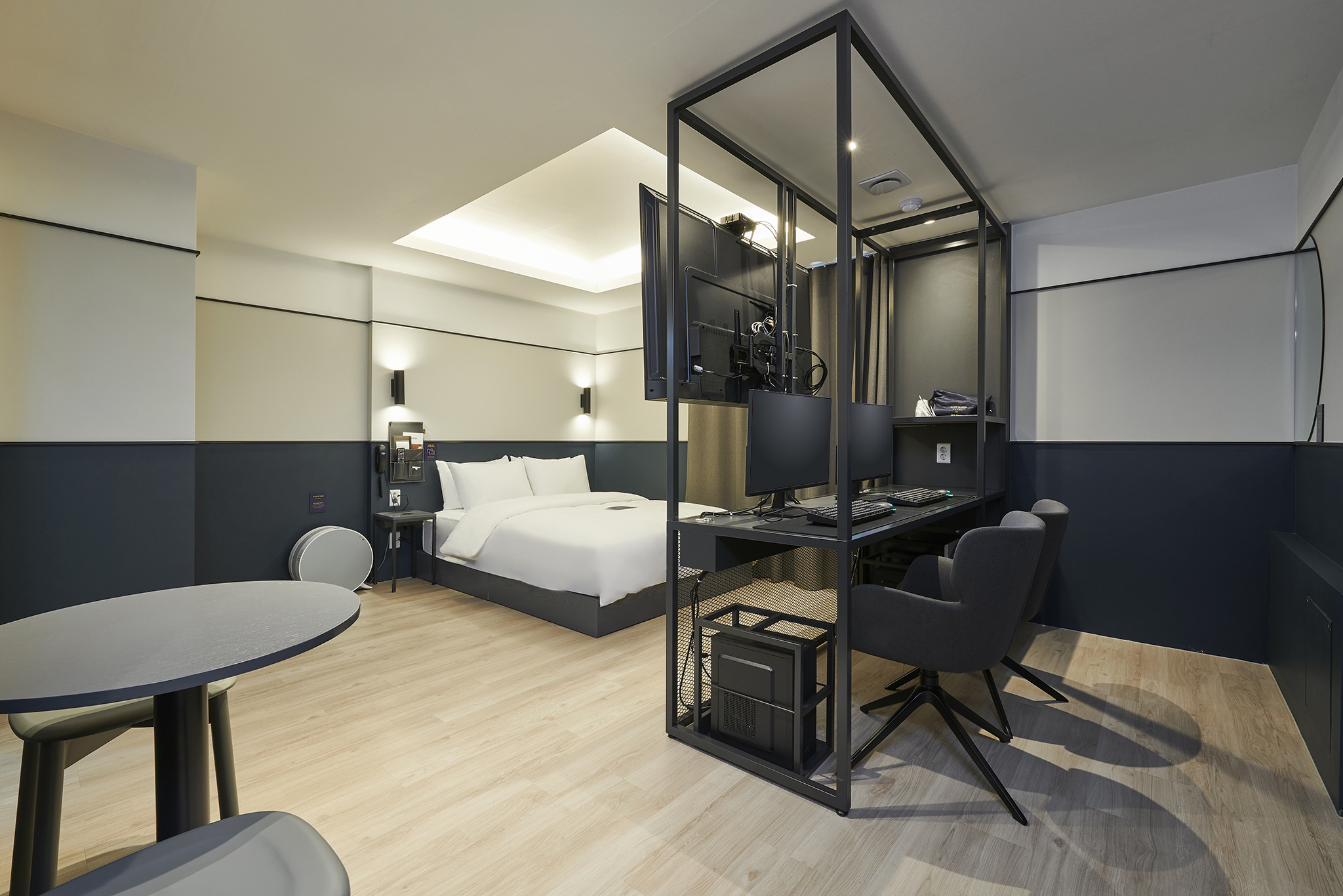 room detail thumbnail 0