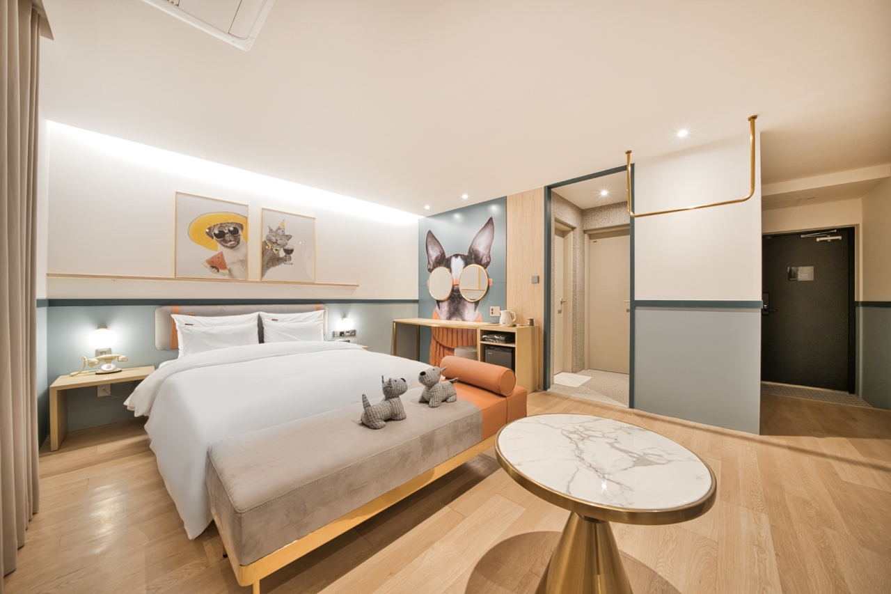 room detail thumbnail 0