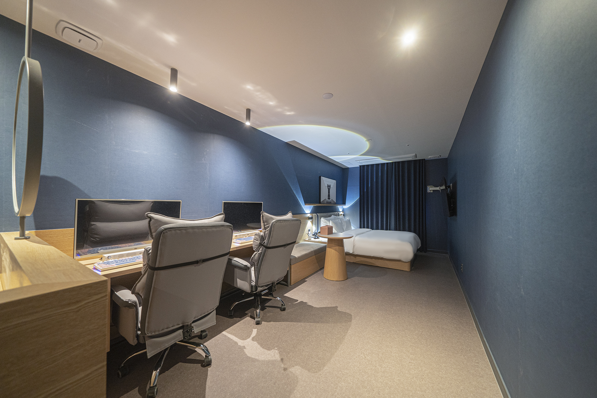 room detail thumbnail 0