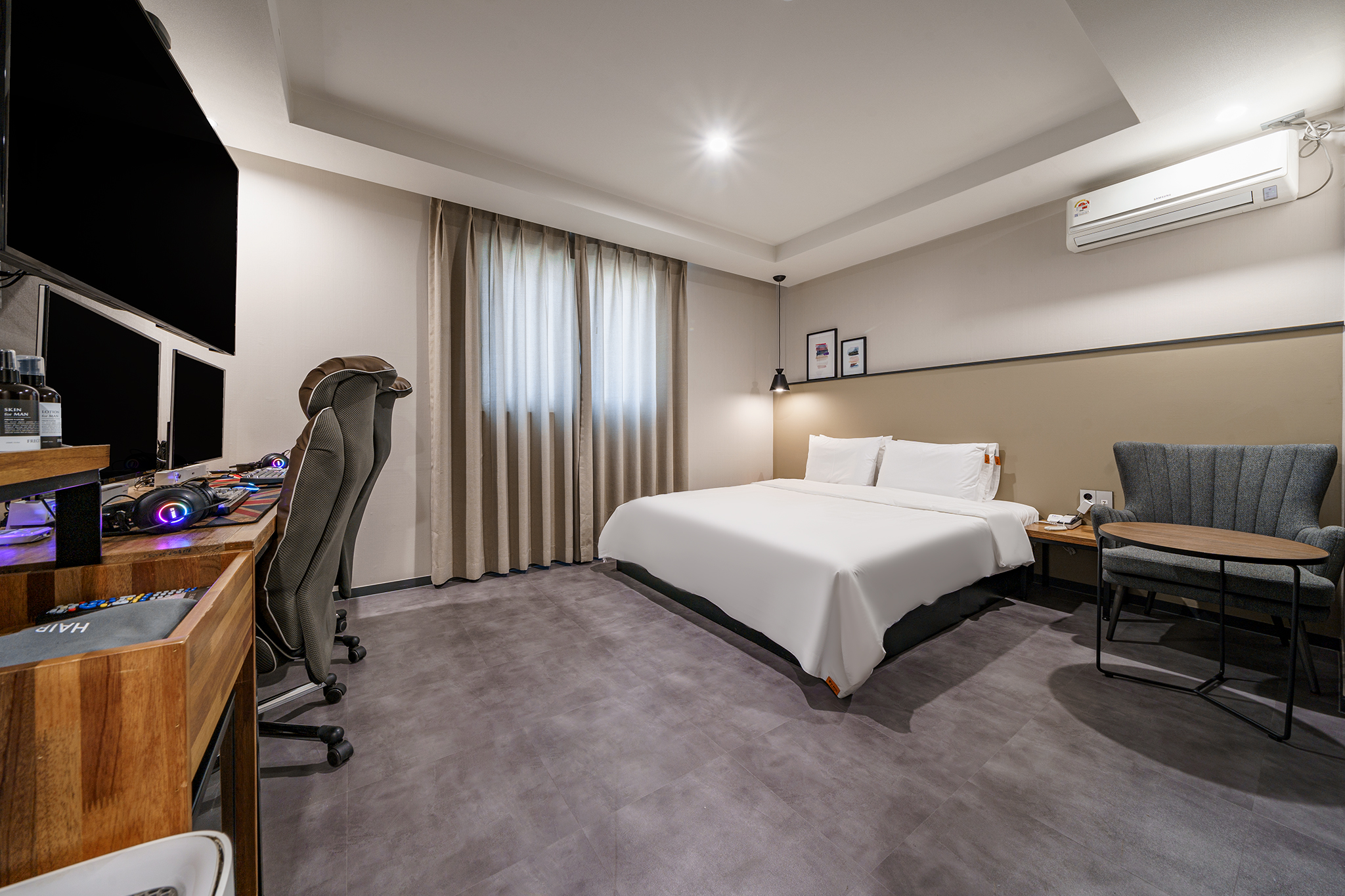 room detail thumbnail 0