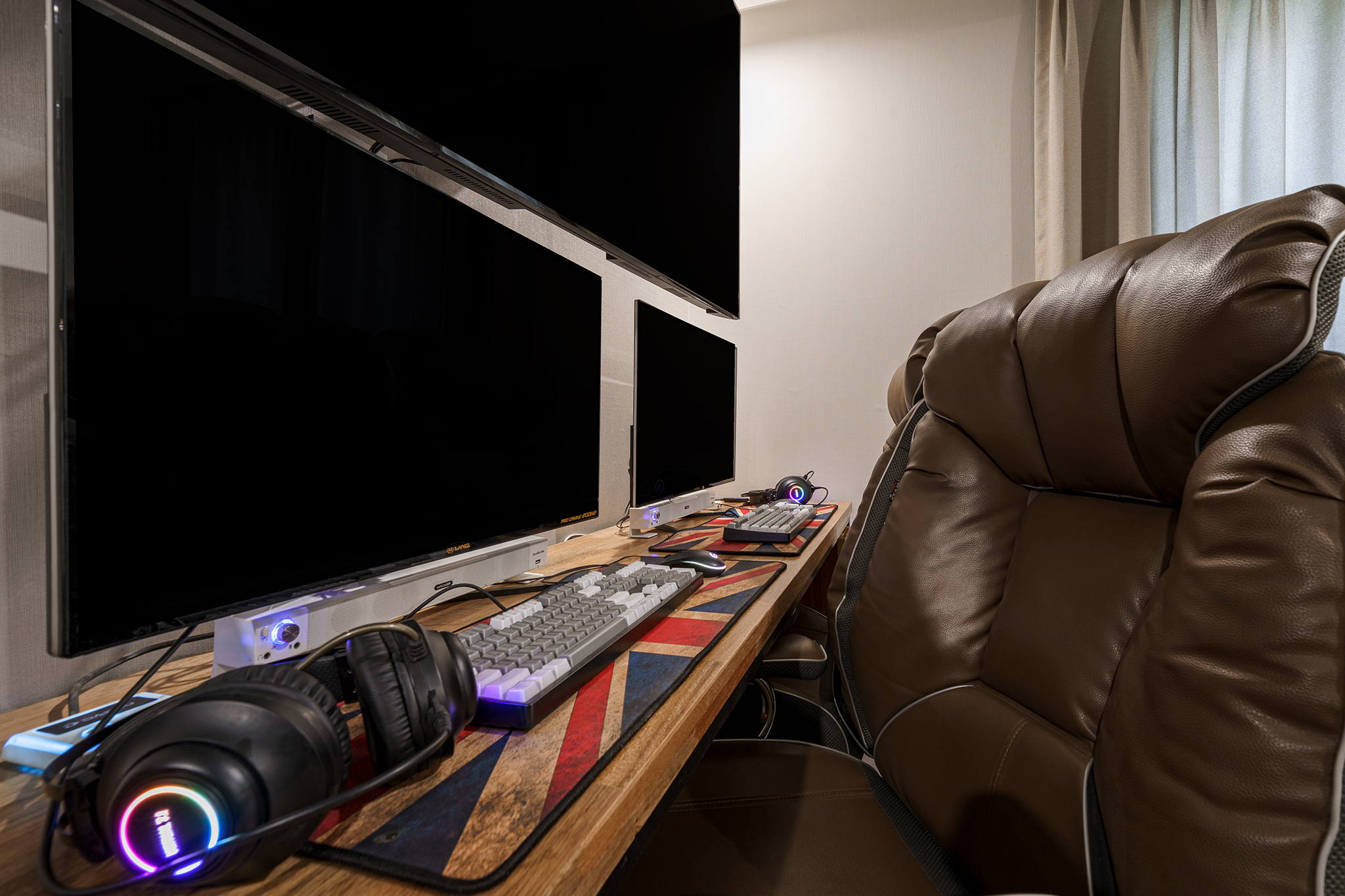 room detail thumbnail 1