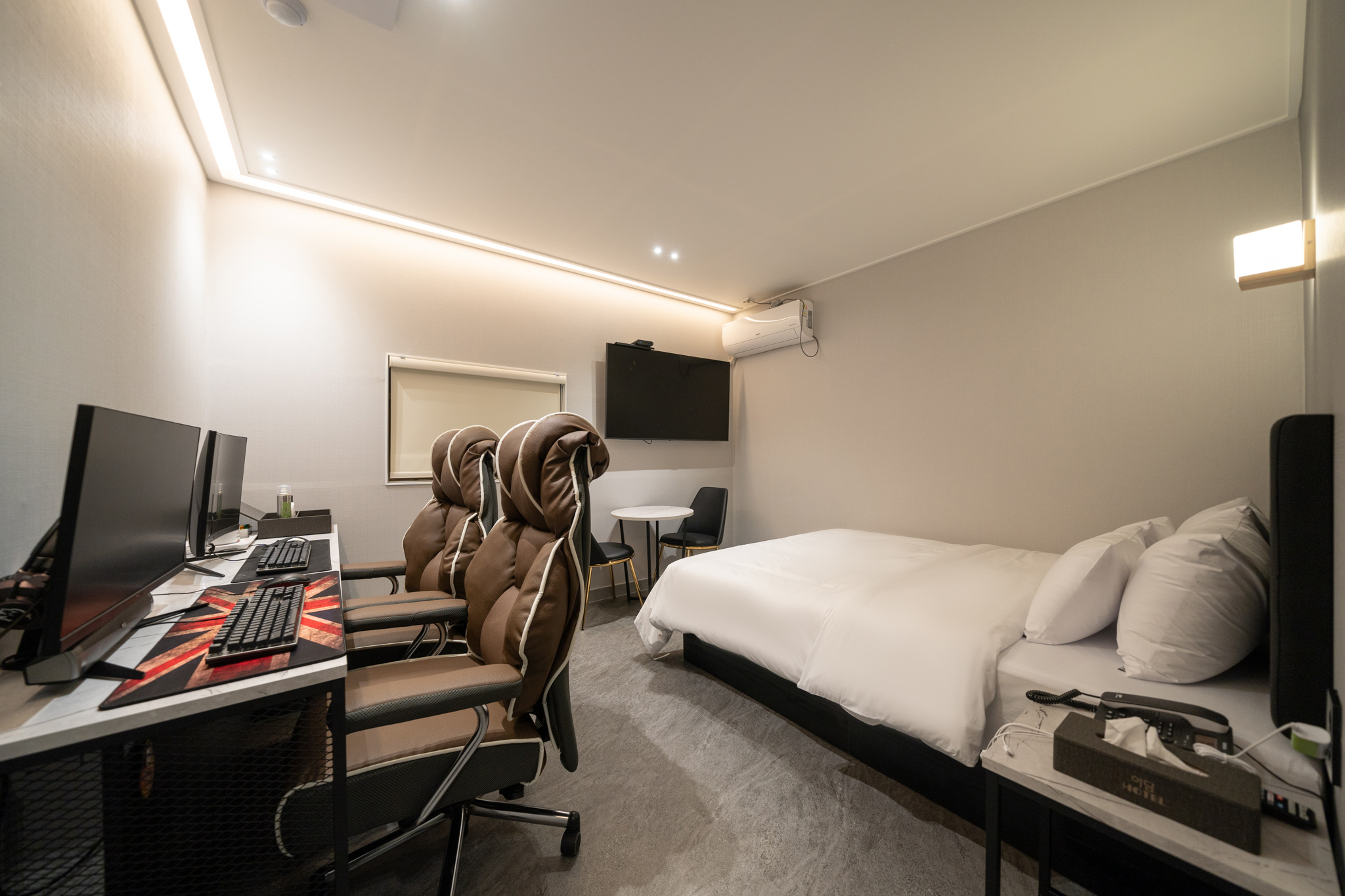 room detail thumbnail 0