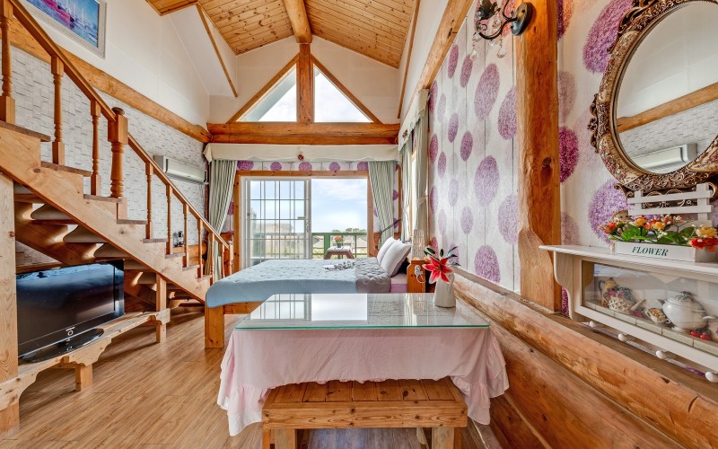 room detail thumbnail 0