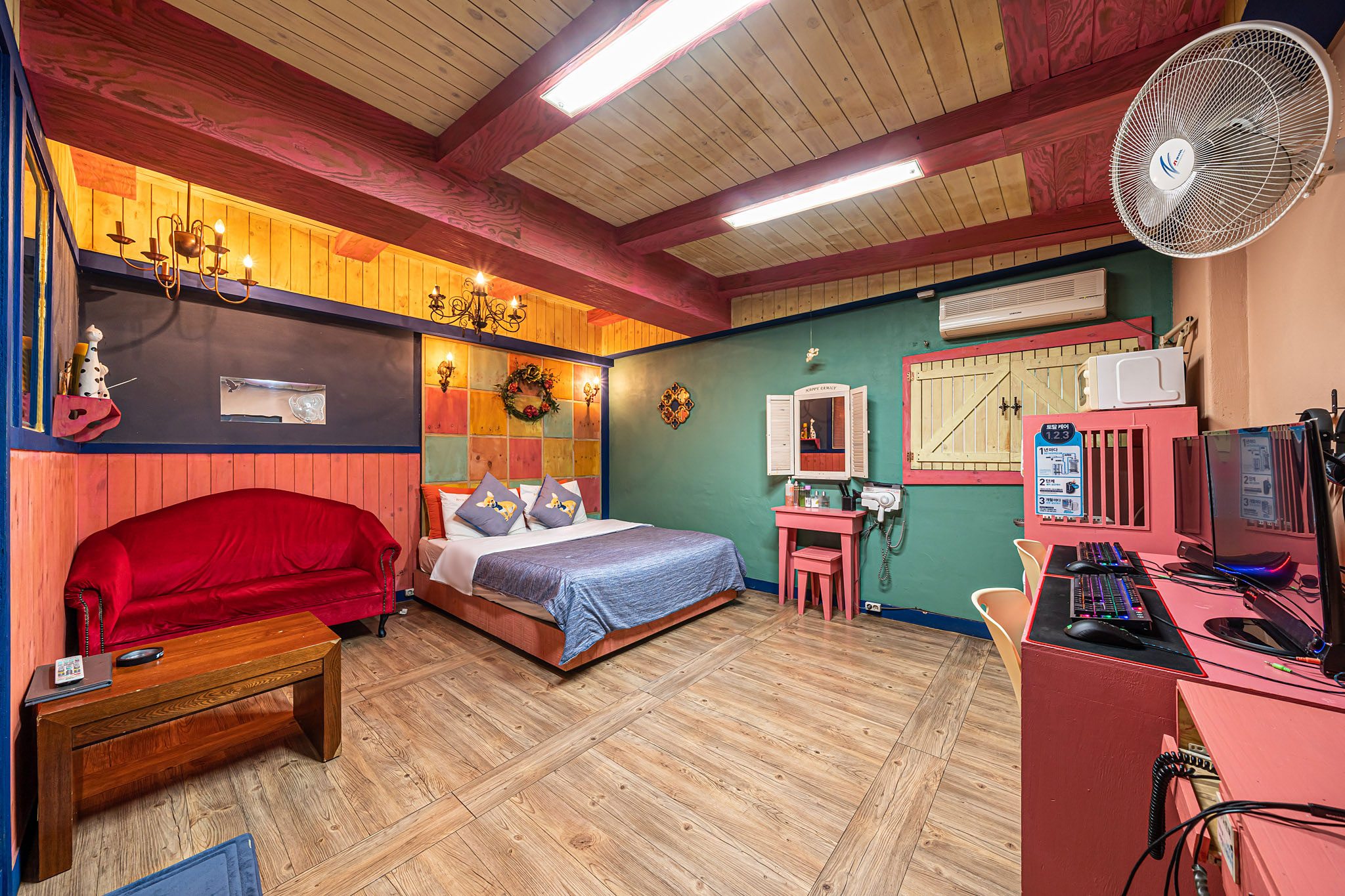 room detail thumbnail 0