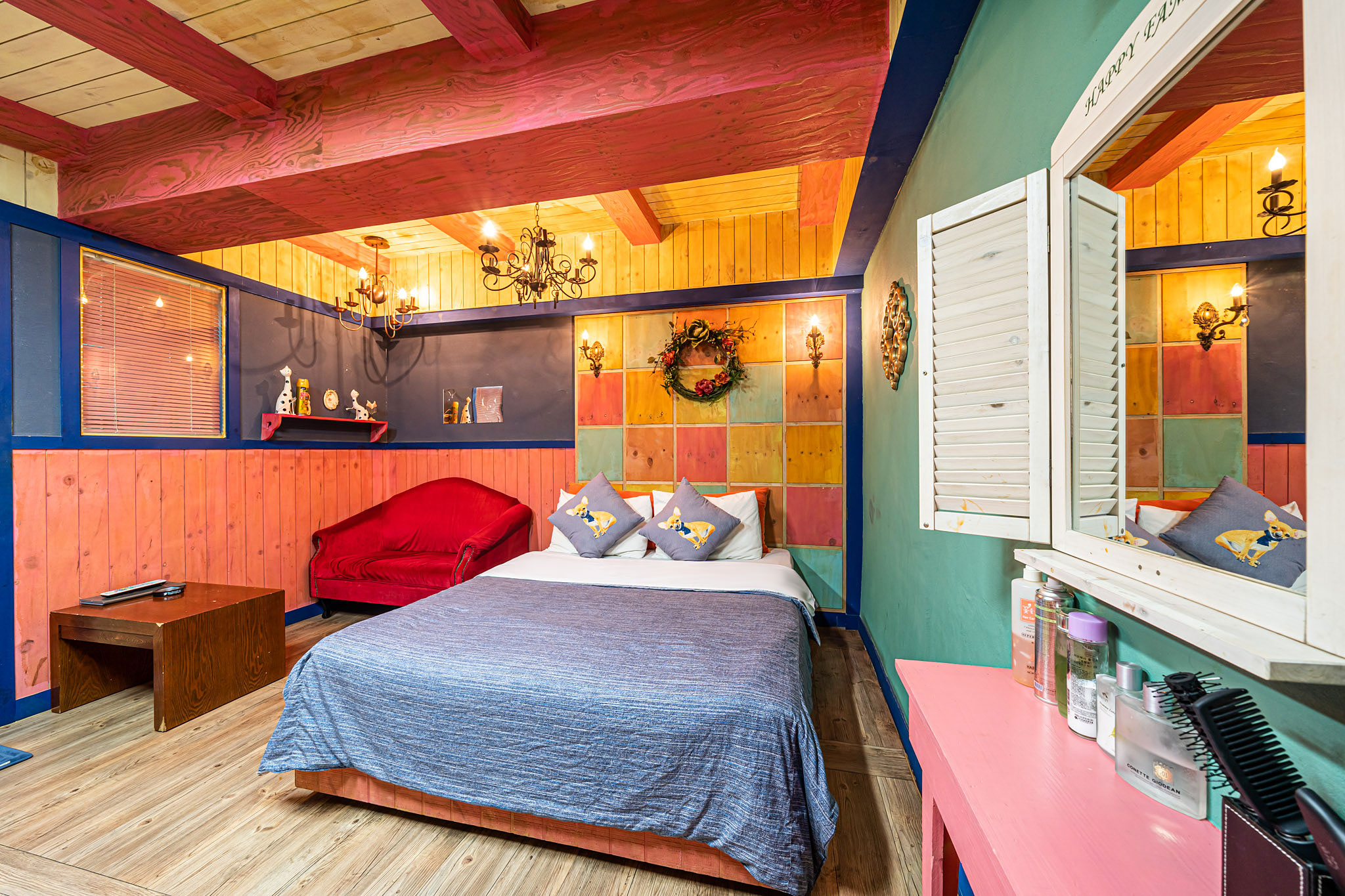 room detail thumbnail 2