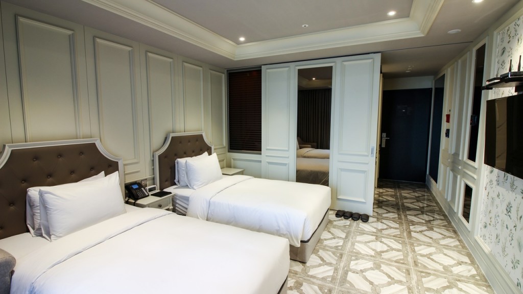  특가야놀자☆  이그제큐티브 테라스 트윈