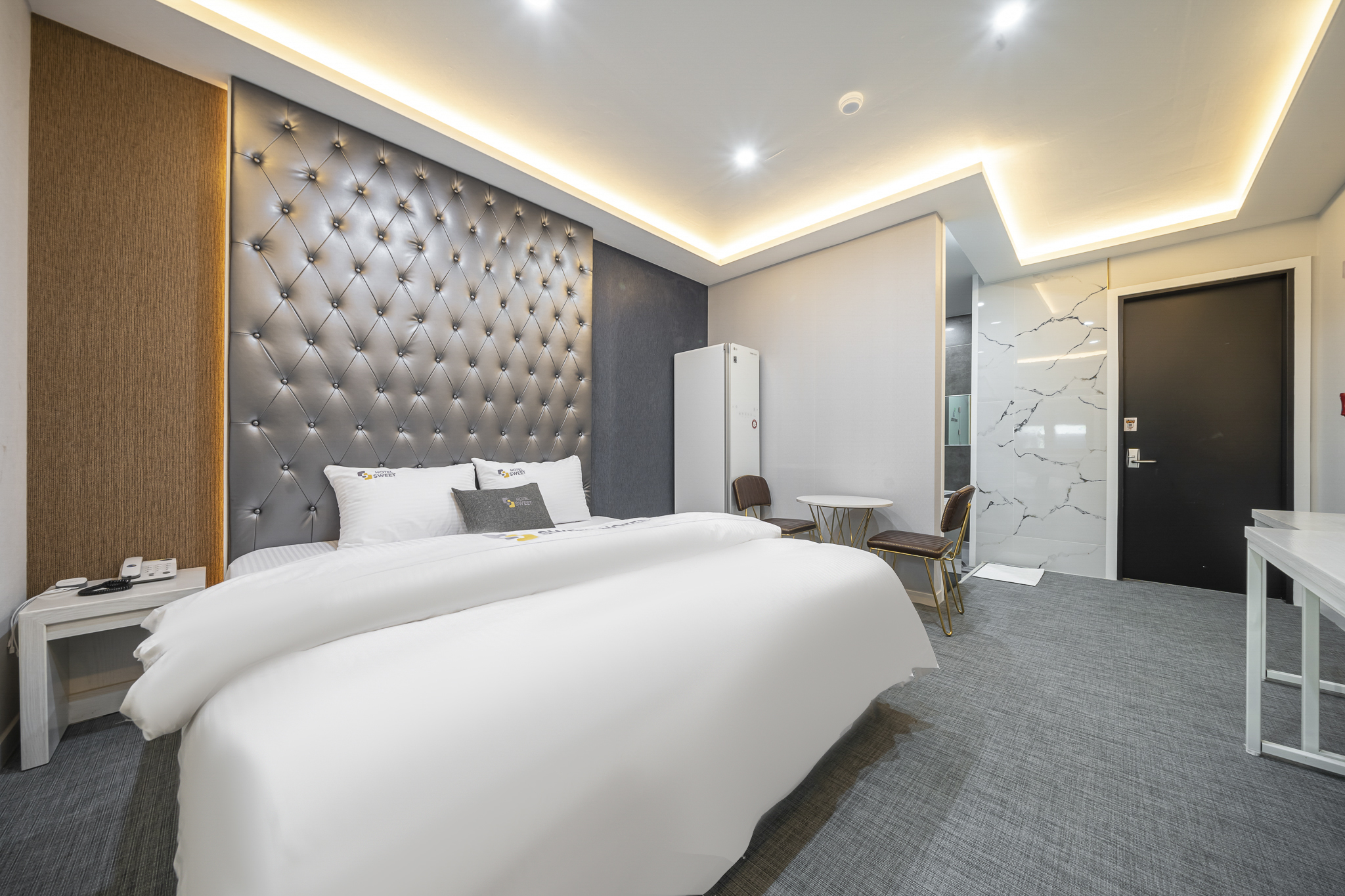 VIP룸(스타일러 구비/비데/간단한 조식제공)