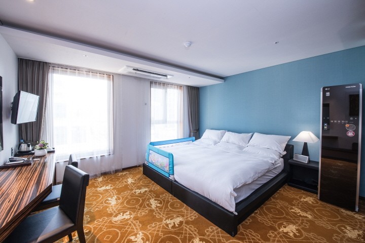 room detail thumbnail 0