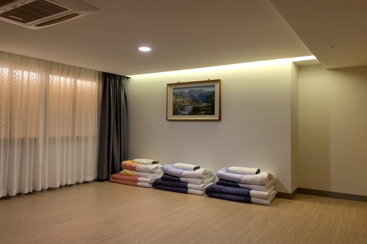 https://yaimg.yanolja.com/v5/2022/08/12/15/62f677e5cddd07.05928905.jpeg