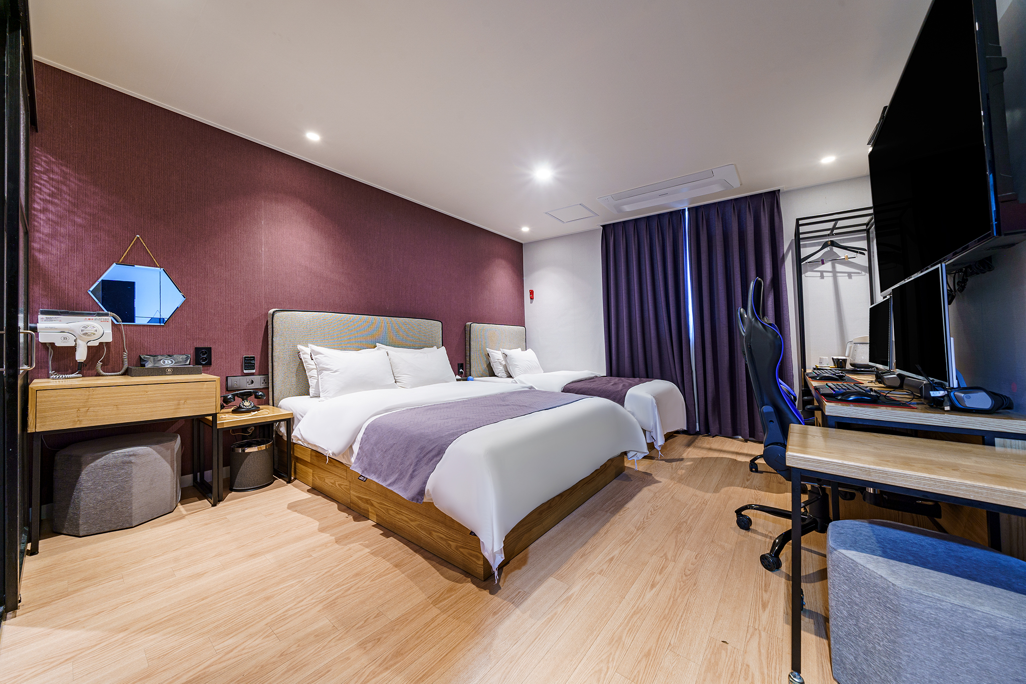 room detail thumbnail 0