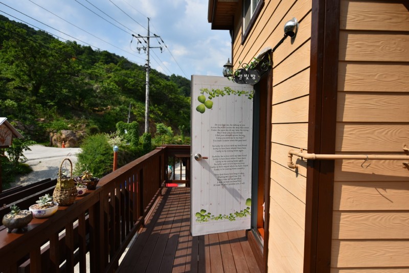 https://yaimg.yanolja.com/v5/2022/08/14/17/62f934a81f85c4.95917076.JPG