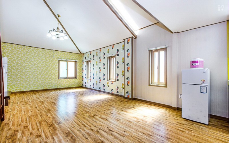 https://yaimg.yanolja.com/v5/2022/08/22/13/630381e5195ea2.05540650.jpg