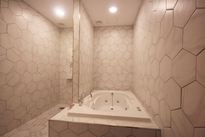 https://yaimg.yanolja.com/v5/2022/08/23/12/6304cdaae542e4.74363509.jpg