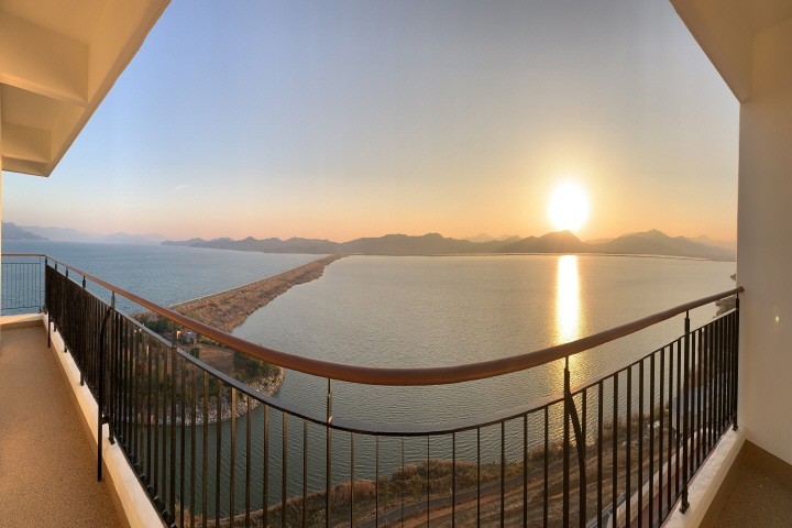 https://yaimg.yanolja.com/v5/2022/08/24/14/630630a0533d98.22401569.JPG