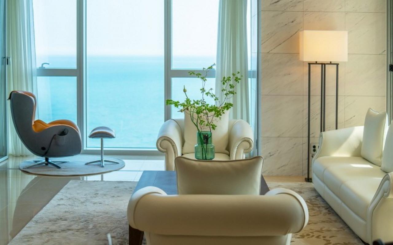 Elsity Residence
