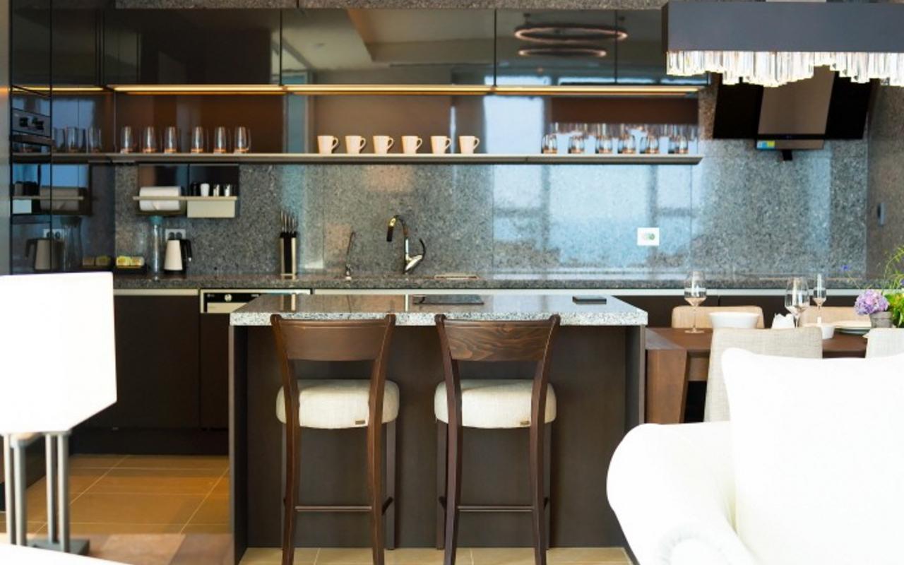 Elsity Residence