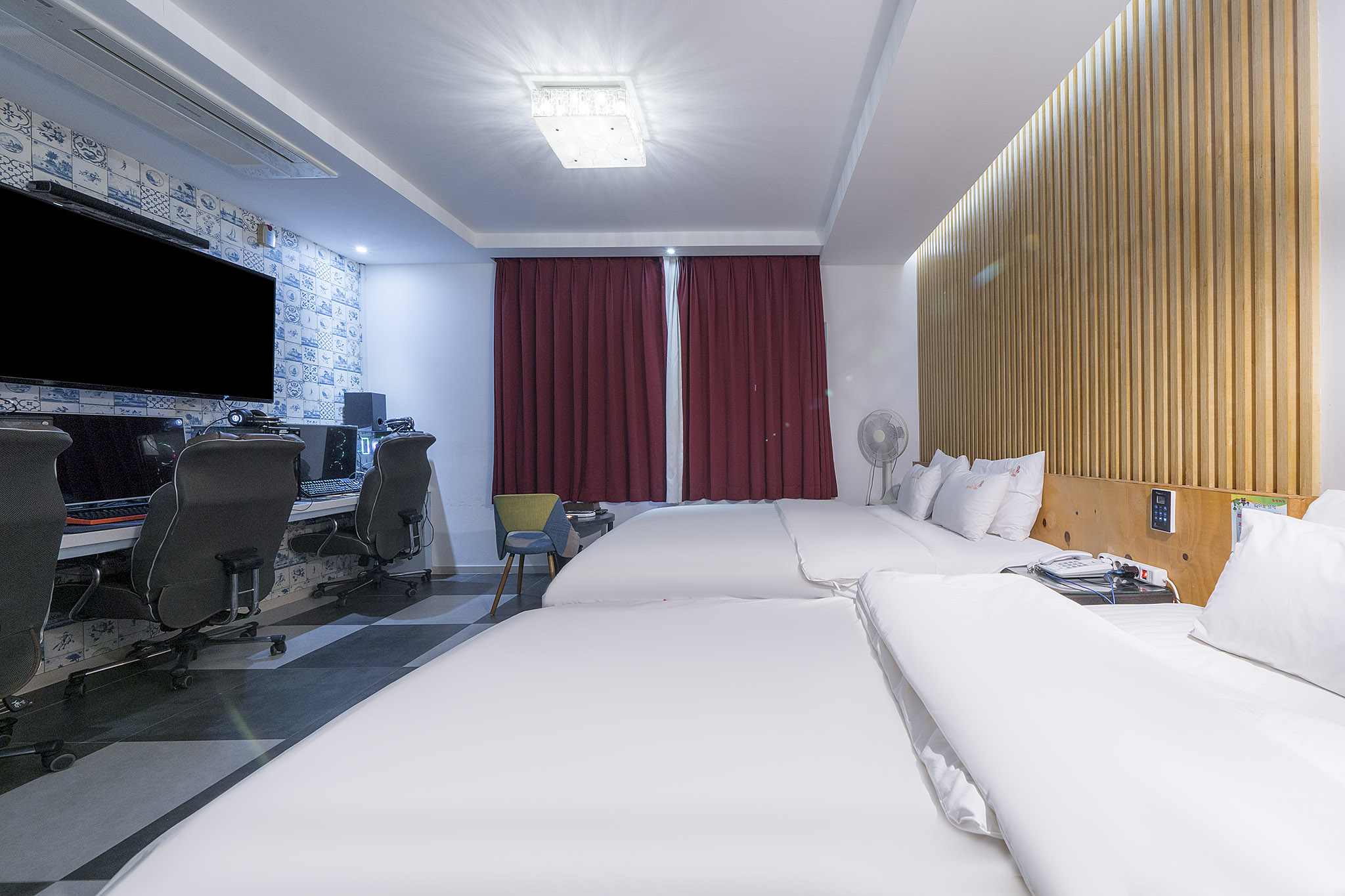 room detail thumbnail 0