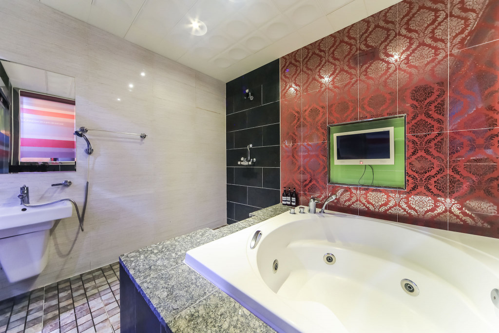 room detail thumbnail 1