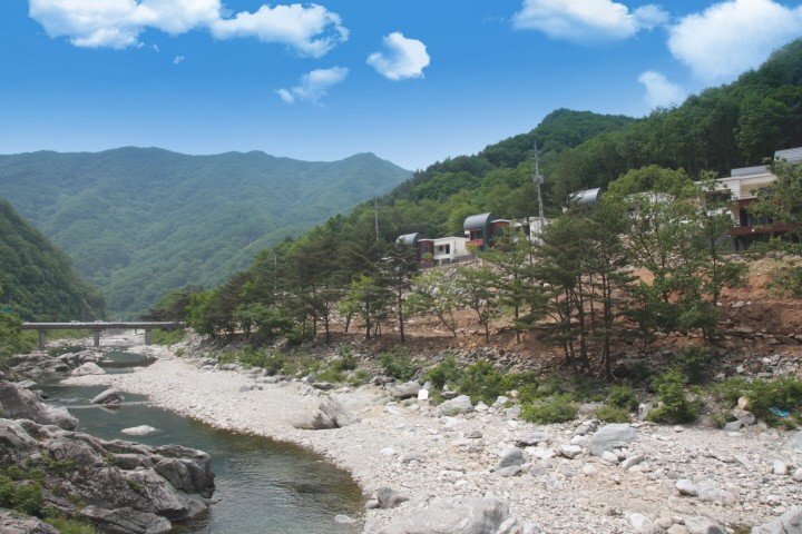 https://yaimg.yanolja.com/v5/2022/09/07/09/63185e58b16055.49828112.jpg
