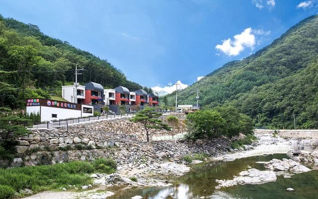 연인산 온천 리조트