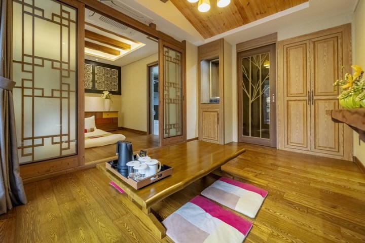 https://yaimg.yanolja.com/v5/2022/09/13/21/6320f197e10868.75590277.jpg