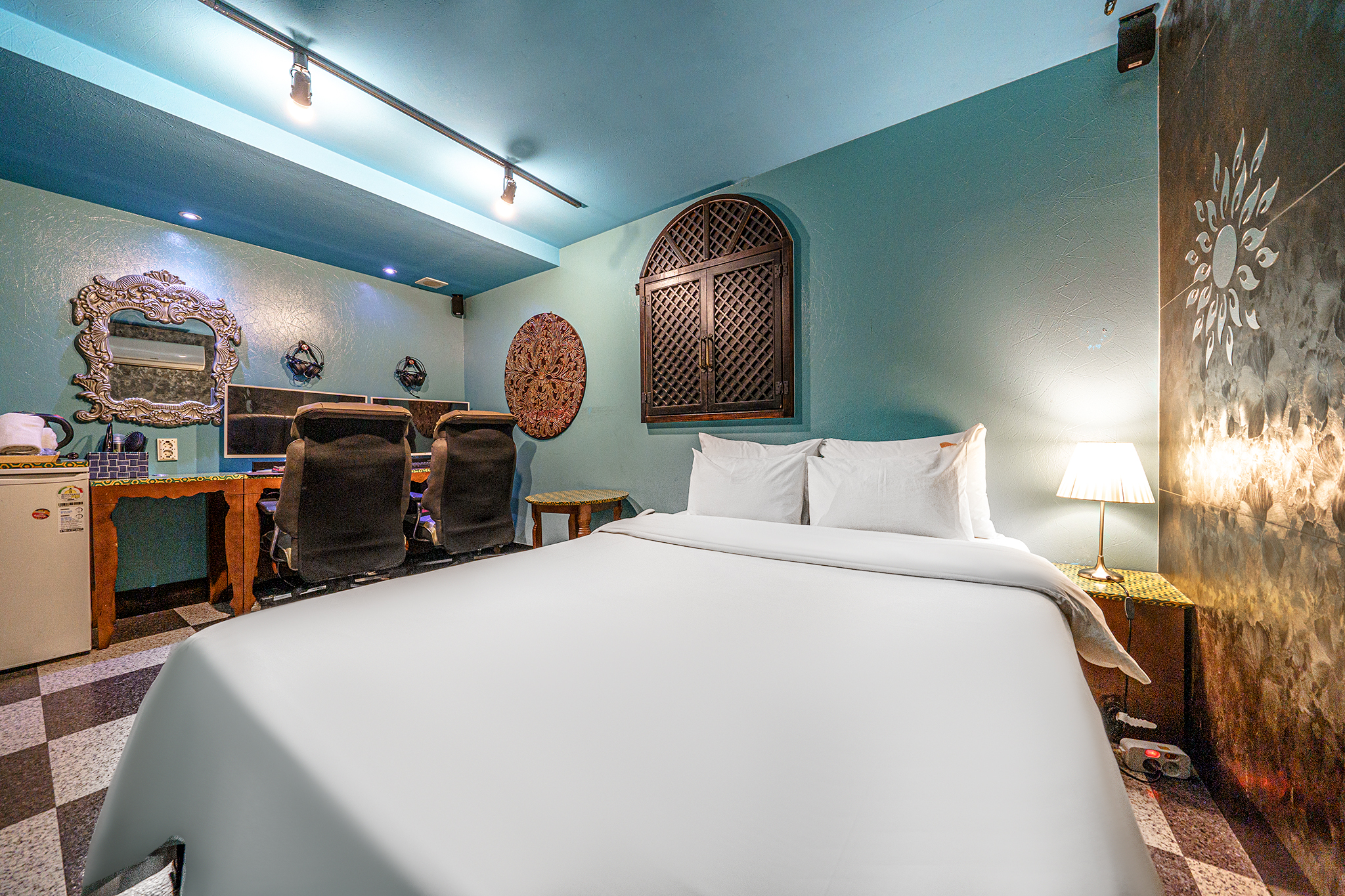 room detail thumbnail 0